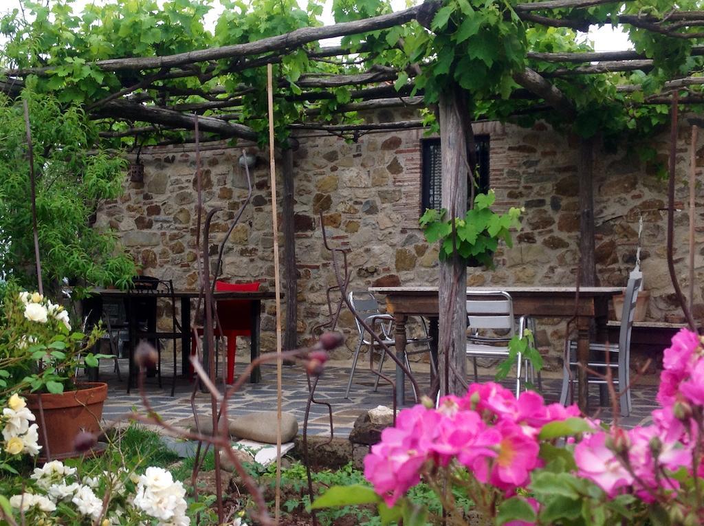 Hostal Residenza d'Epoca La Commenda Manciano Exterior foto